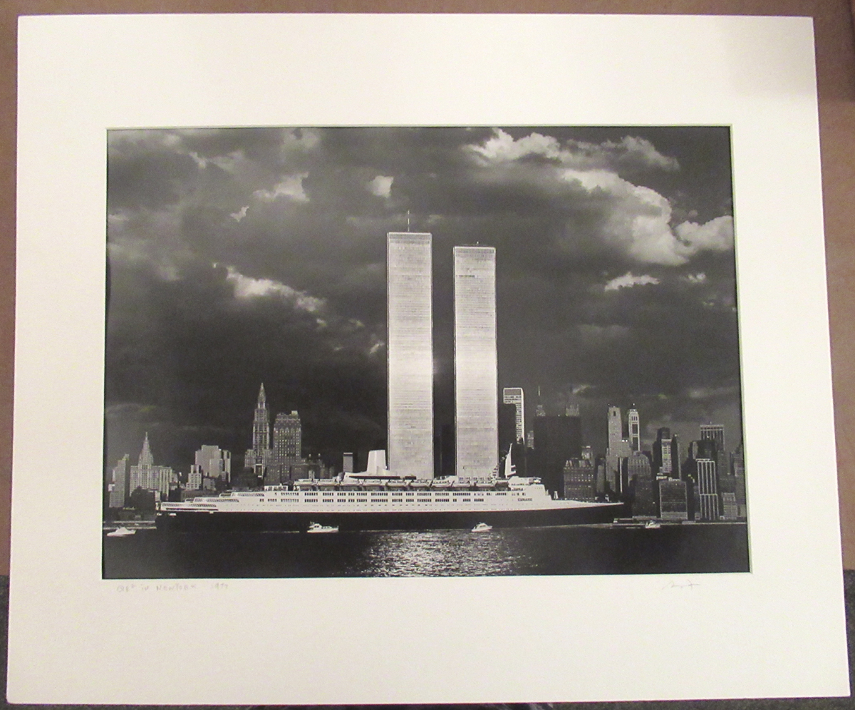 QE2_NYC_photo