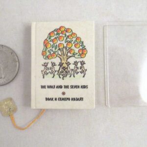The Wolf and the Seven Kids [Miniature Book]